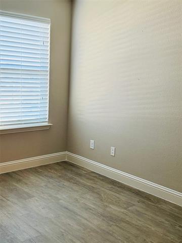 Building Photo - 2681 Chambers Dr