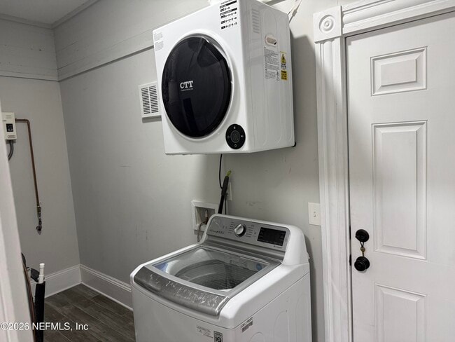 Building Photo - 1918 Redell St