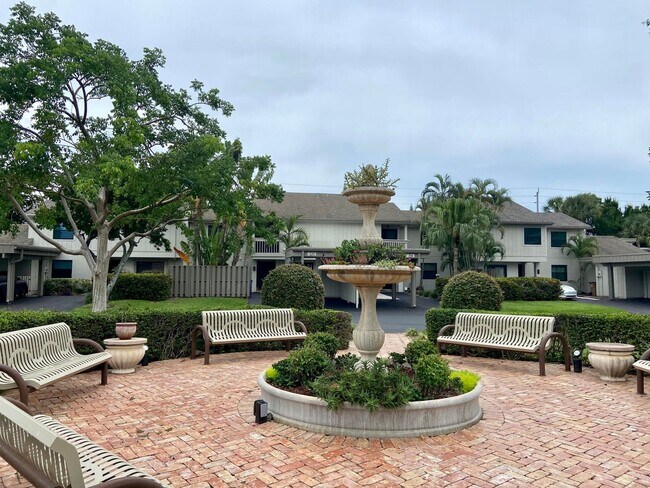 Building Photo - 525 Bayfront Dr