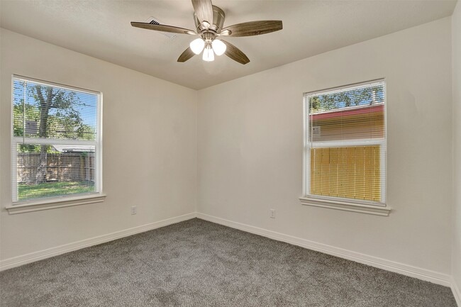 Building Photo - 1307 Belshire Rd