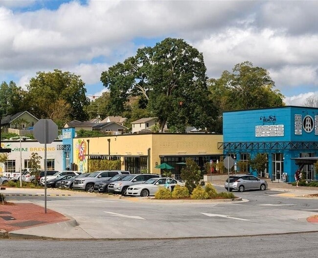 Building Photo - 371 Skylar Way SE