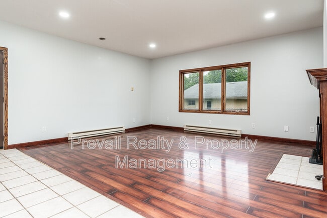 Building Photo - 5418 Tam O Shanter Dr