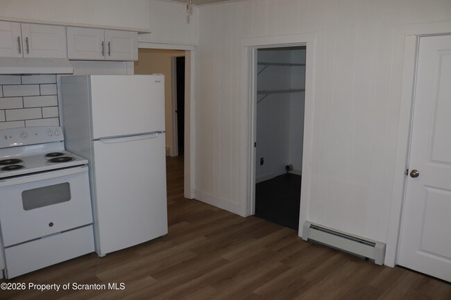 Building Photo - 710 W Lackawanna Ave