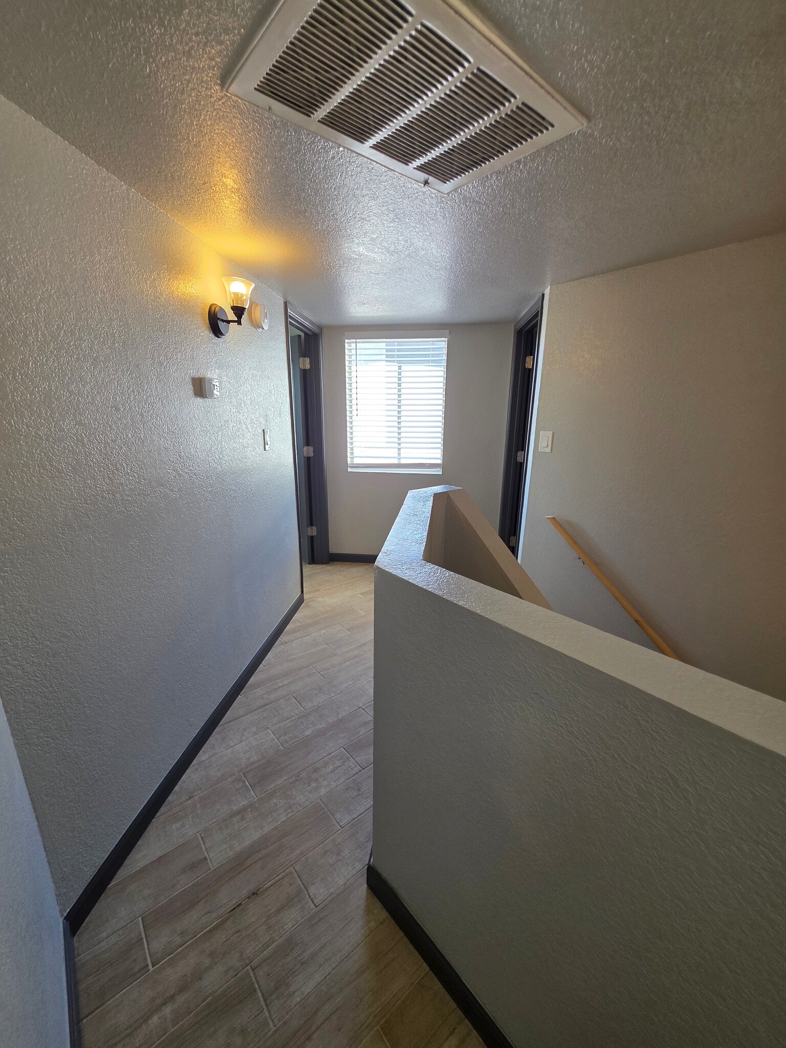 Building Photo - 1749 E Pepper Cir