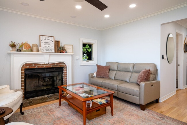 Building Photo - 525 Circle Dr