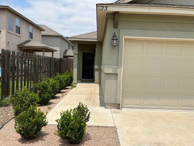 Building Photo - 205 Aquero Blvd