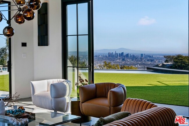 Building Photo - 2020 Cyprean Dr