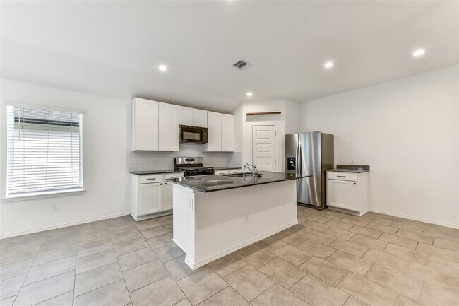 Building Photo - 7515 Fierce Friesian Ln