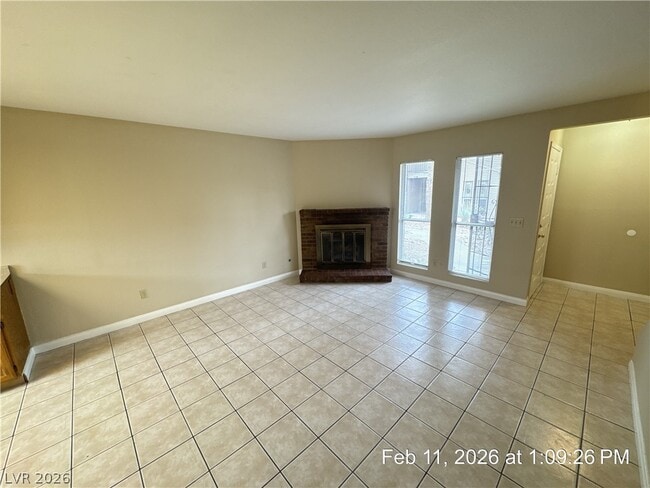 Building Photo - 580 Sellers Pl