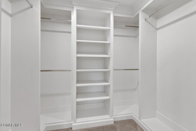 Building Photo - 525 Aqueduct Ct