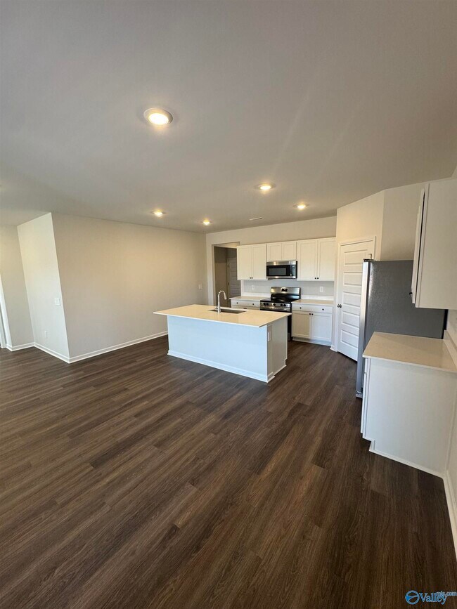 Building Photo - 115 Betty Williams Dr