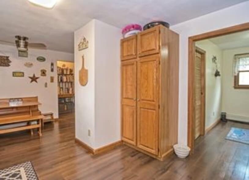 Building Photo - 393 Kelley Blvd