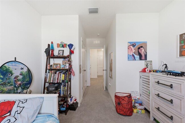 Building Photo - 32992 Major Oak Dr