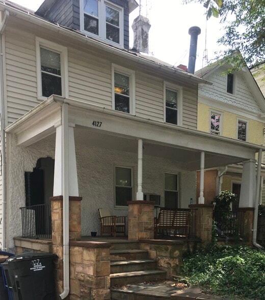 View of house with front porch - 4127 River Rd NW