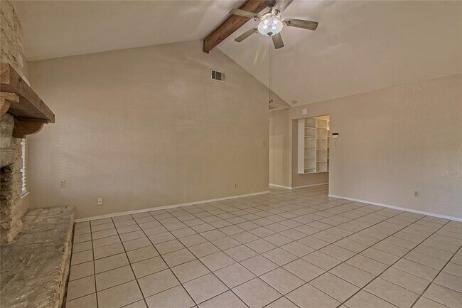 Building Photo - 914 Garden Meadow Dr