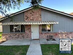 Building Photo - Updated 2-Bedroom Sacramento Condo with Po...