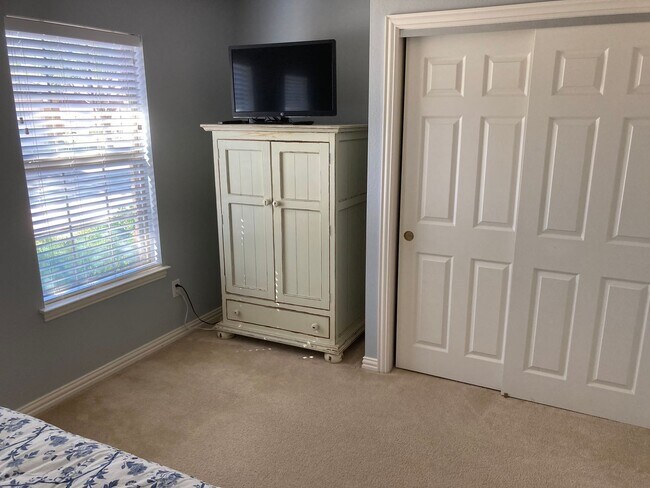 Building Photo - 2 Bedroom - 2 Bath in Robson Ranch
