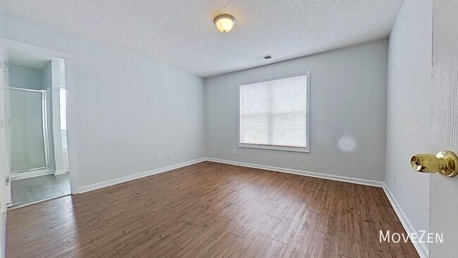 Building Photo - 713 Clearwater Ct