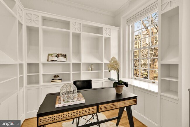 Building Photo - 1704 16th St NW