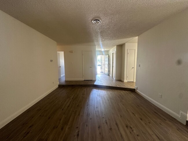 Building Photo - 1701 Ortega Dr