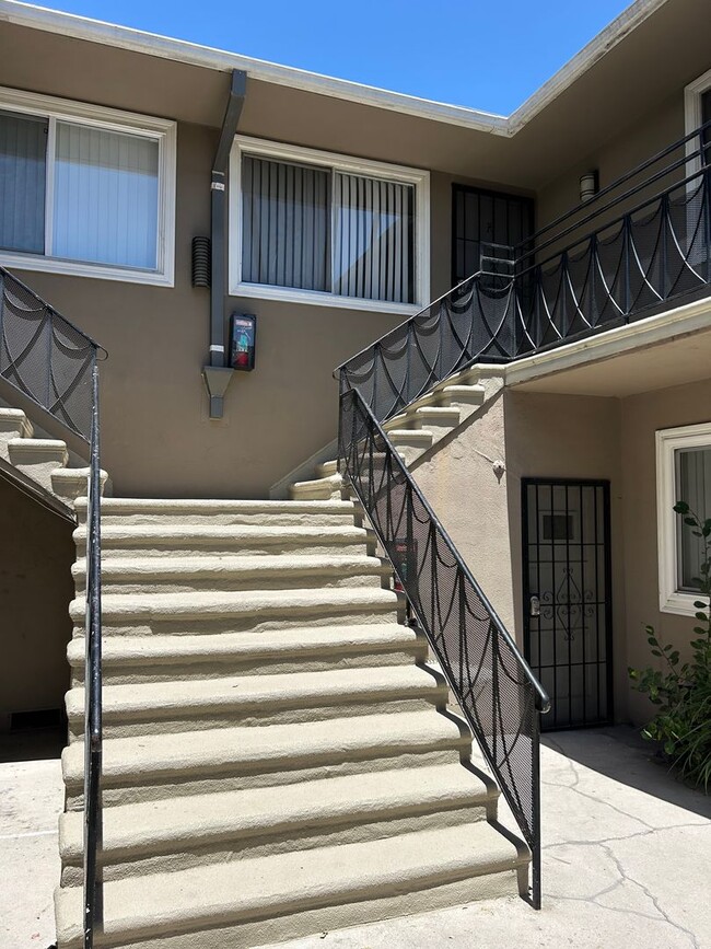 Interior Photo - 11401 WASHINGTON PL