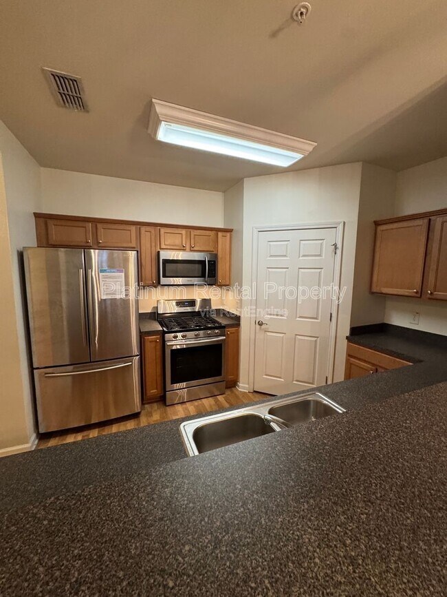 Building Photo - 4805 W Village Way