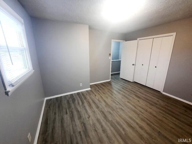 Building Photo - 3206 W Cypress Dr