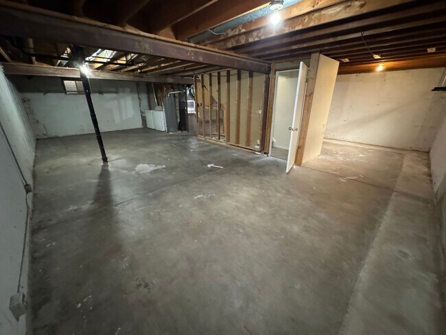 Building Photo - Live in the Timbers