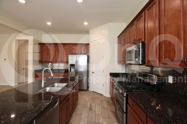 Building Photo - 4984 S Leisure Way