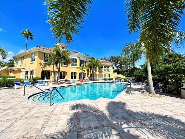 Building Photo - 5080 Fairways Cir