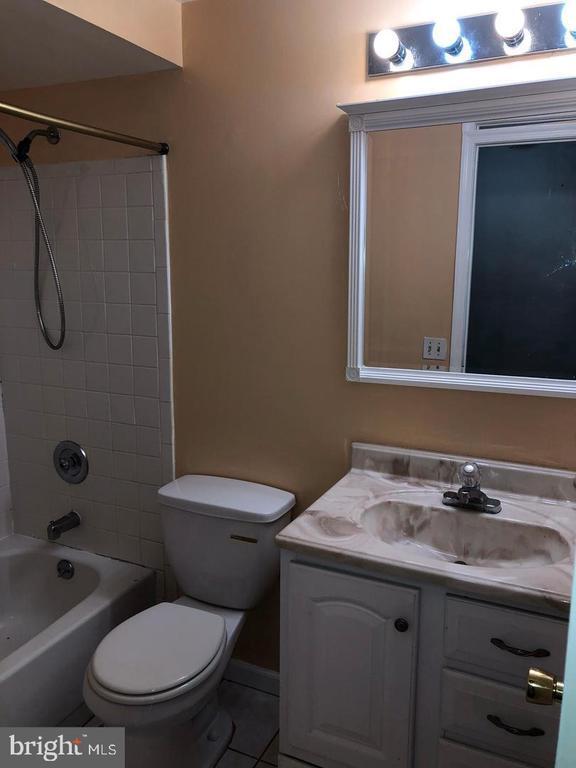 Building Photo - 11714 Basswood Dr