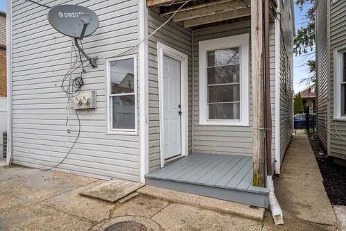 Building Photo - 2228 N Major Ave