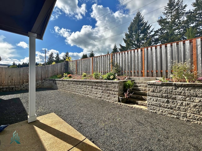 Building Photo - 7130 SE Andrea Ln