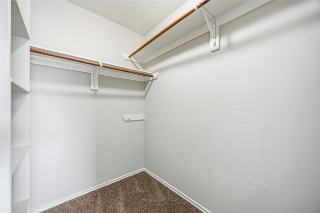 Building Photo - 14322 Mooreview Ln