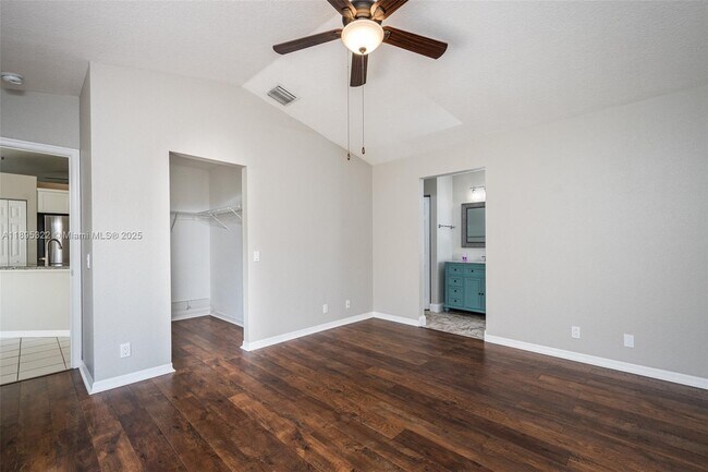 Building Photo - 1524 Canary Island Dr