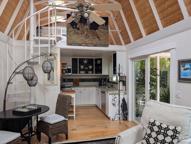 Building Photo - 201 N Rios Ave