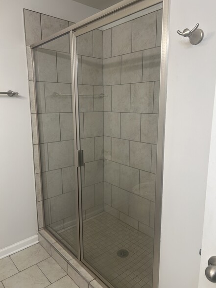 Master bath - 3315 Hedgeway Ct