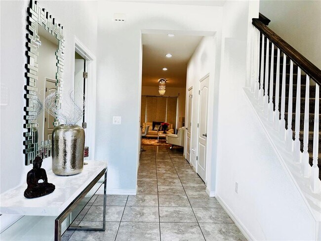 Building Photo - 15347 Gilligan Ct