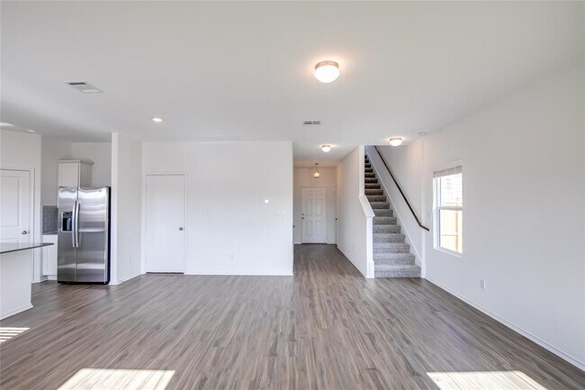 Building Photo - 140 Joe Kidd Ln