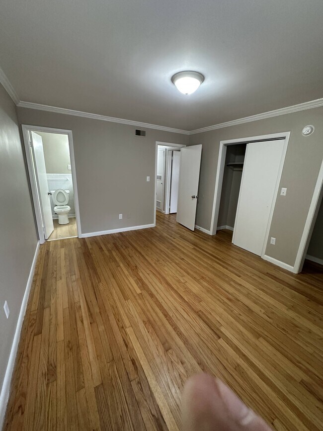 Building Photo - 511 Pinehill Rd