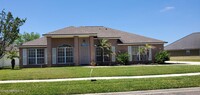Building Photo - 2428 Cedar Trace Dr E