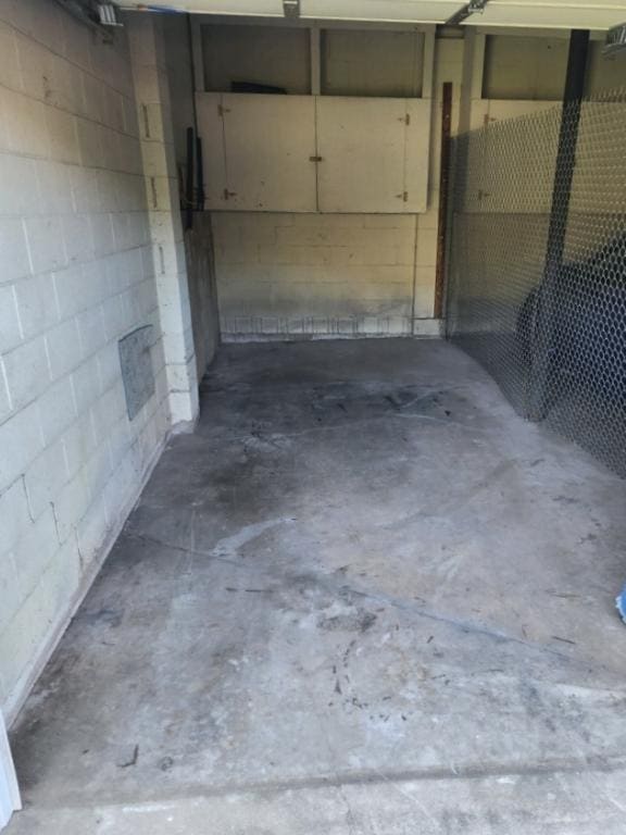 Building Photo - 1240 Briar Manor