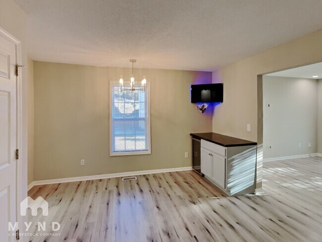 Building Photo - 107 Huntington Ct