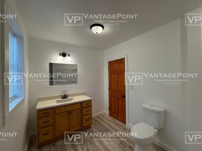 Building Photo - 2106 Thomas St