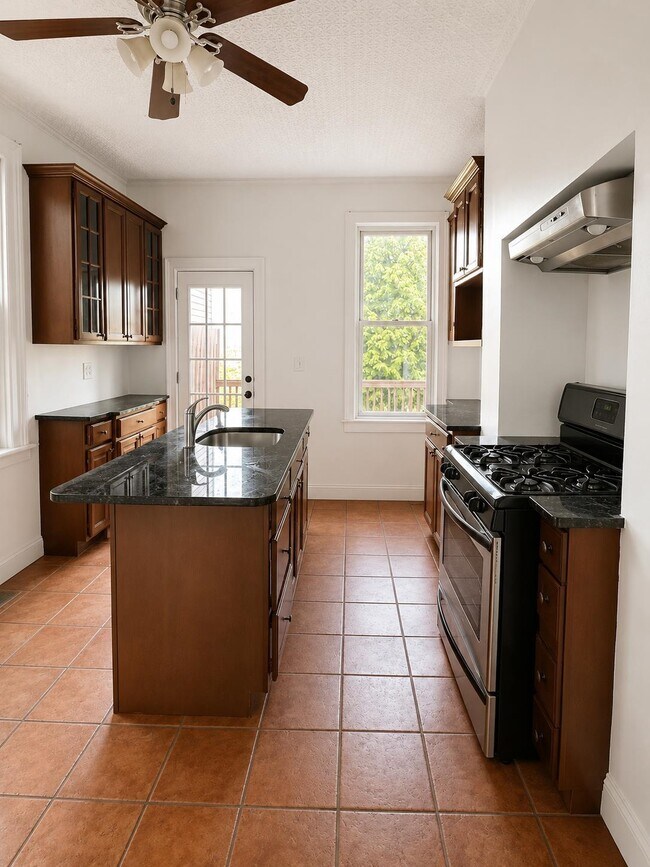 Building Photo - 60 Clifton Pl