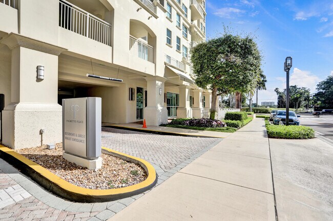 Building Photo - 99 SE Mizner Blvd