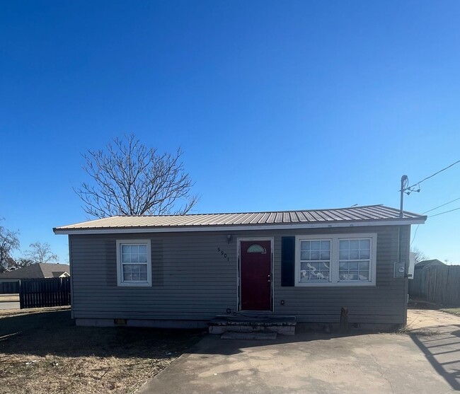 Primary Photo - 2BDRM/1BATH HOUSE BEING NEWLY REMODLED