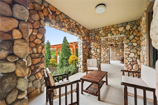 Building Photo - 3320 SW 121st Ave