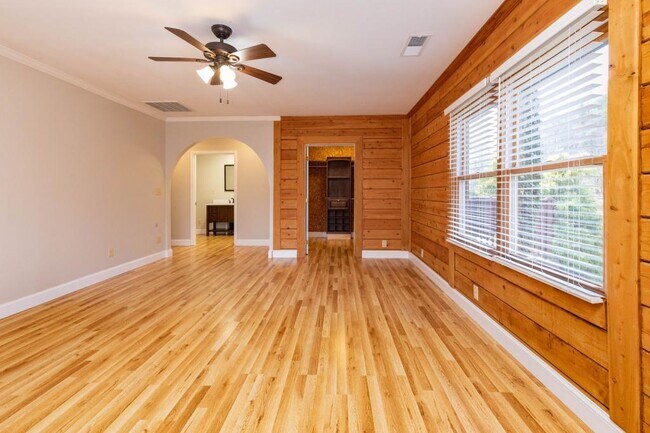 Building Photo - 88 Laurel Cove