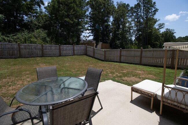 Building Photo - Stylish & Spacious Pet-Friendly Home in Bowden Village – 2034 Eldridge Rd, Columbia, SC 29209